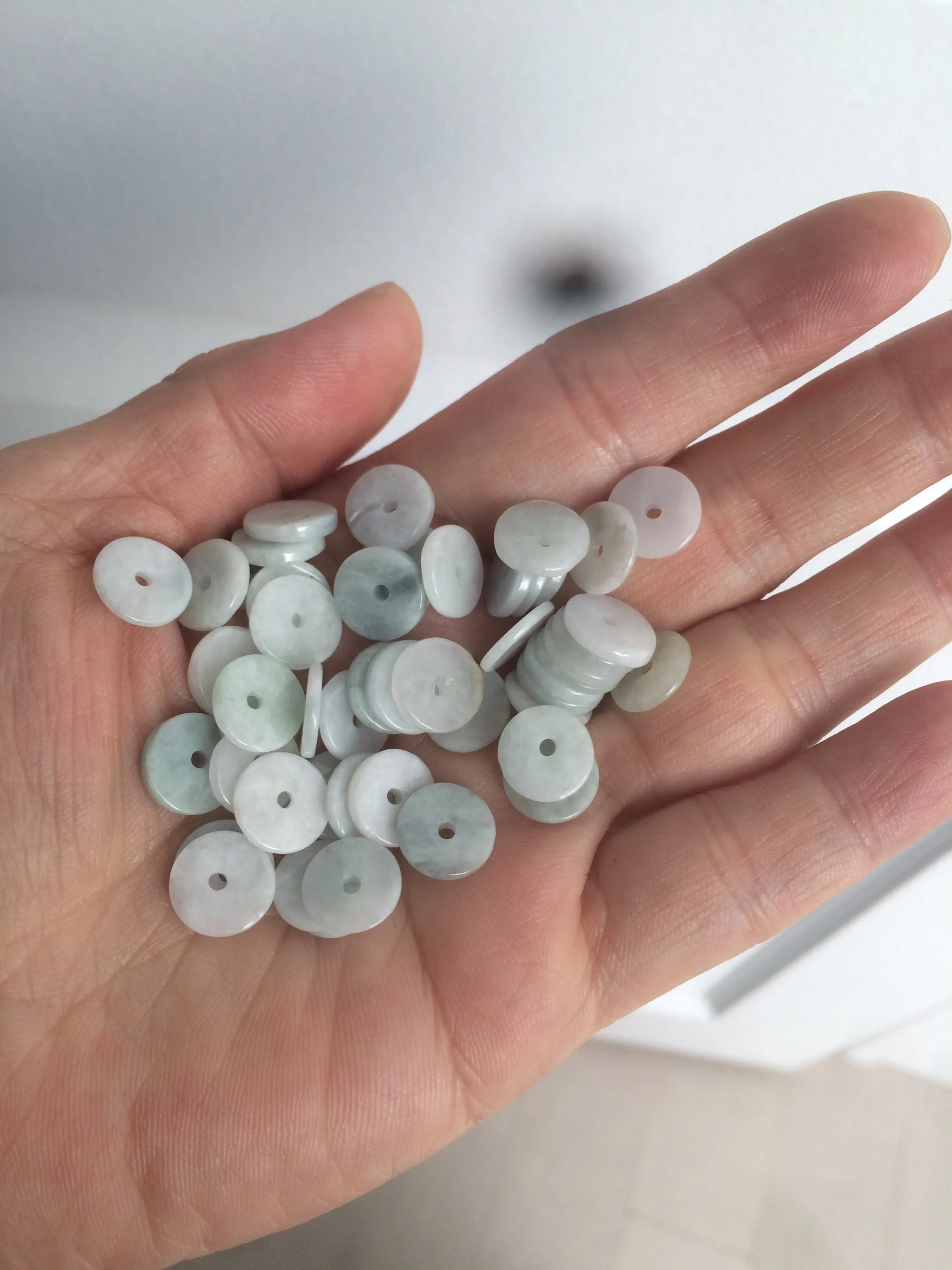 50 pieces of 100% Natural light green/white Jadeite Jade small safety button beads AS79 (supply)