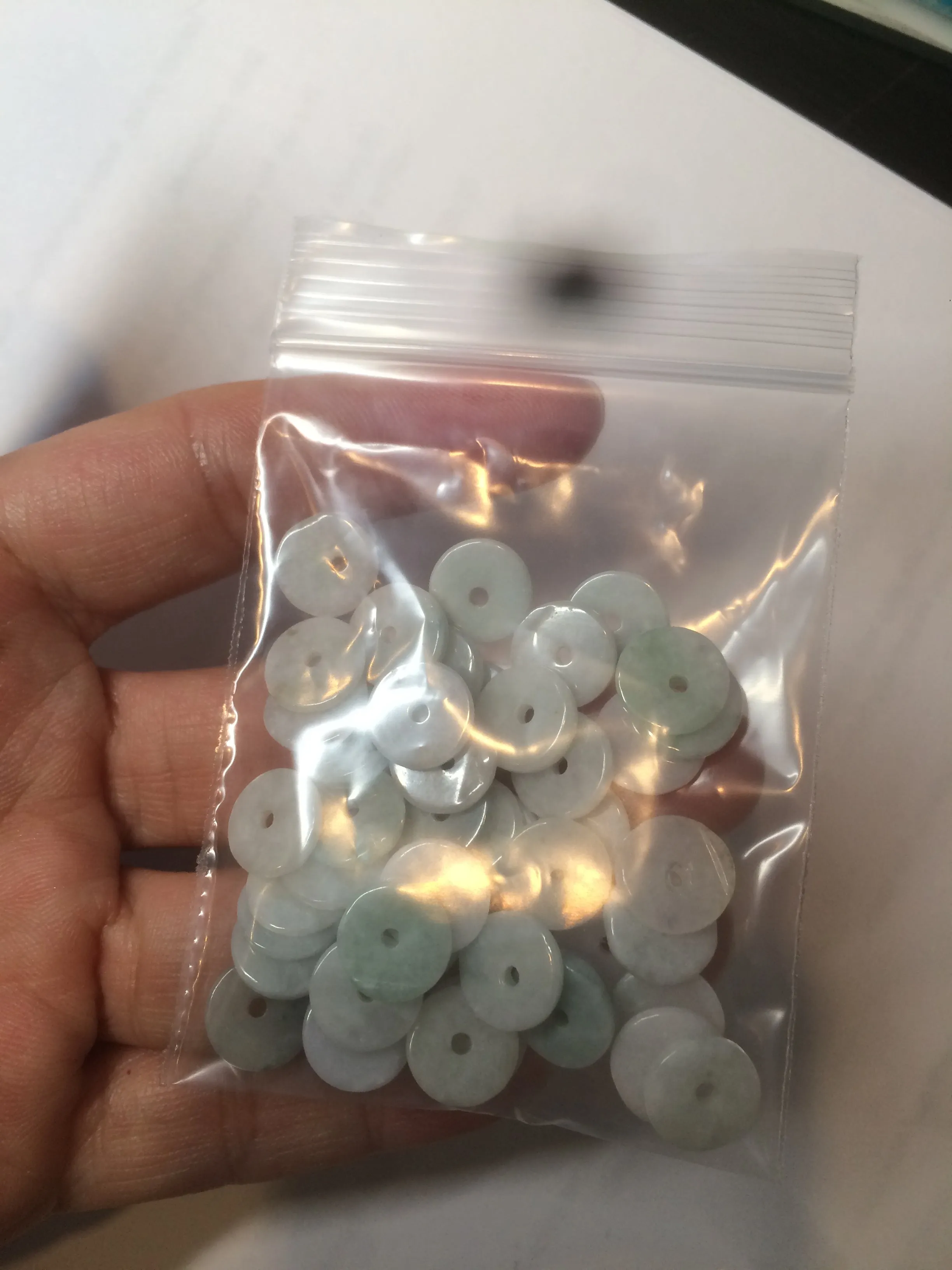 50 pieces of 100% Natural light green/white Jadeite Jade small safety button beads AS79 (supply)