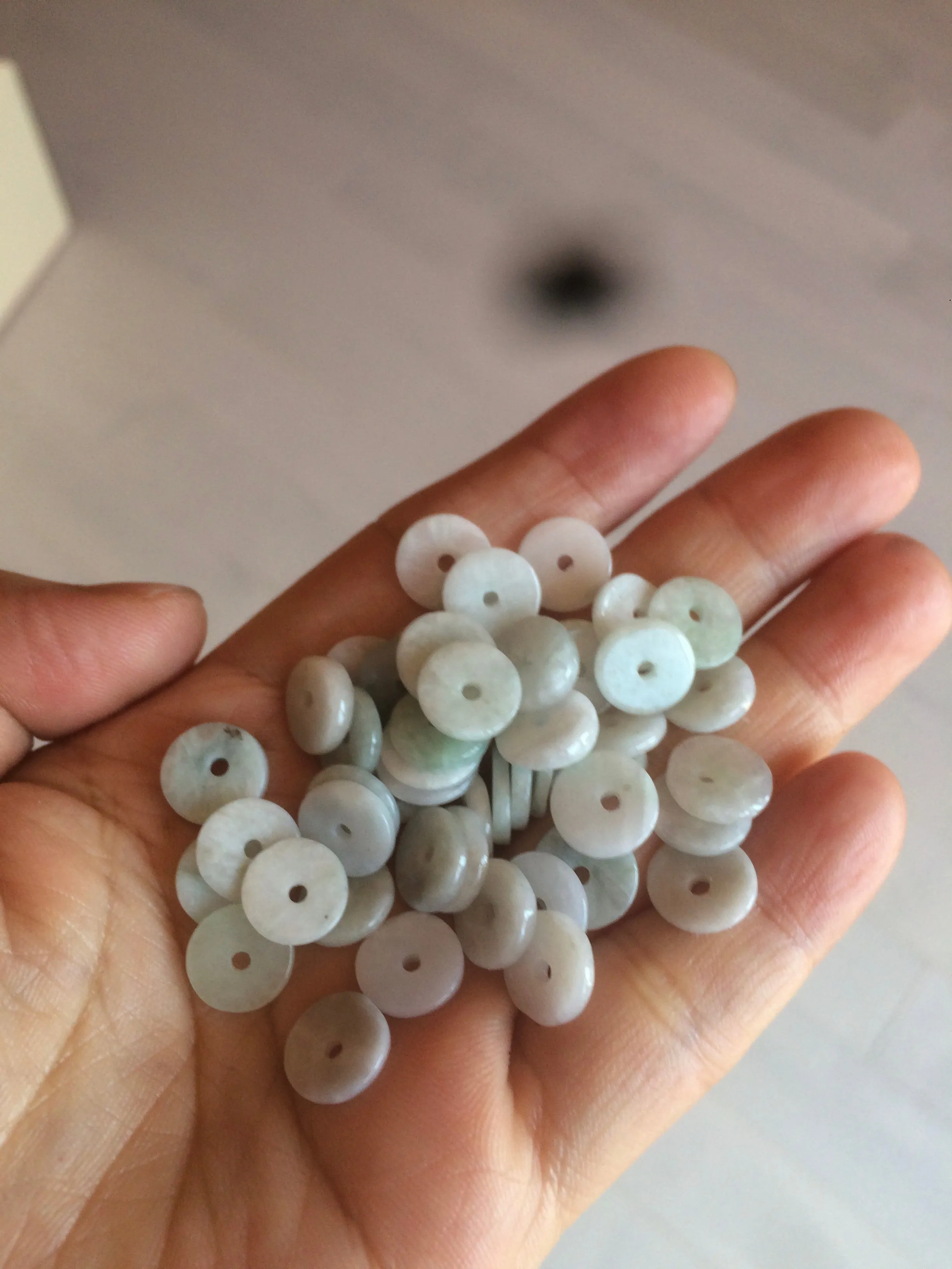 50 pieces of 100% Natural light green/white Jadeite Jade small safety button beads AS79 (supply)