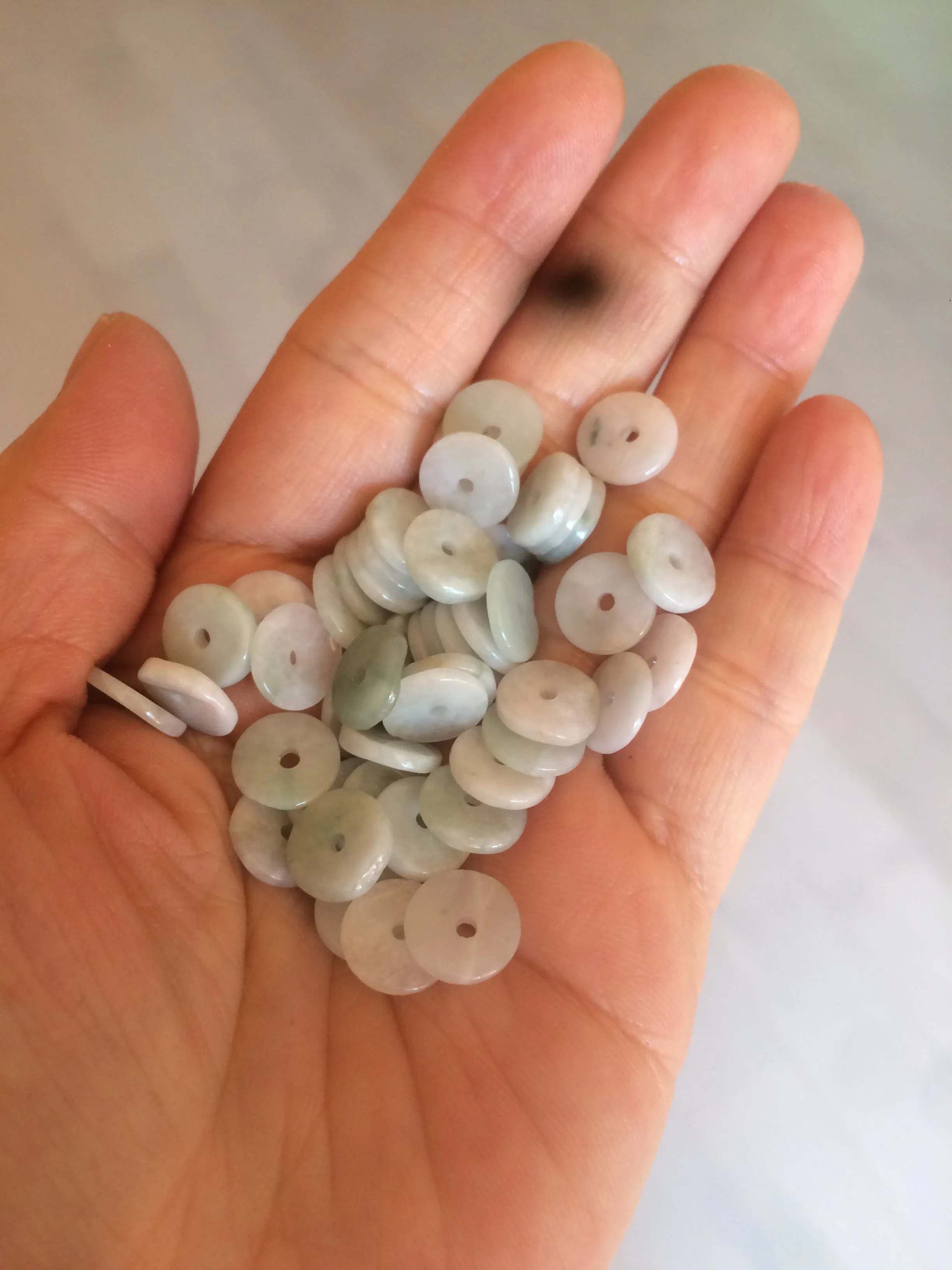 50 pieces of 100% Natural light green/white Jadeite Jade small safety button beads AS79 (supply)