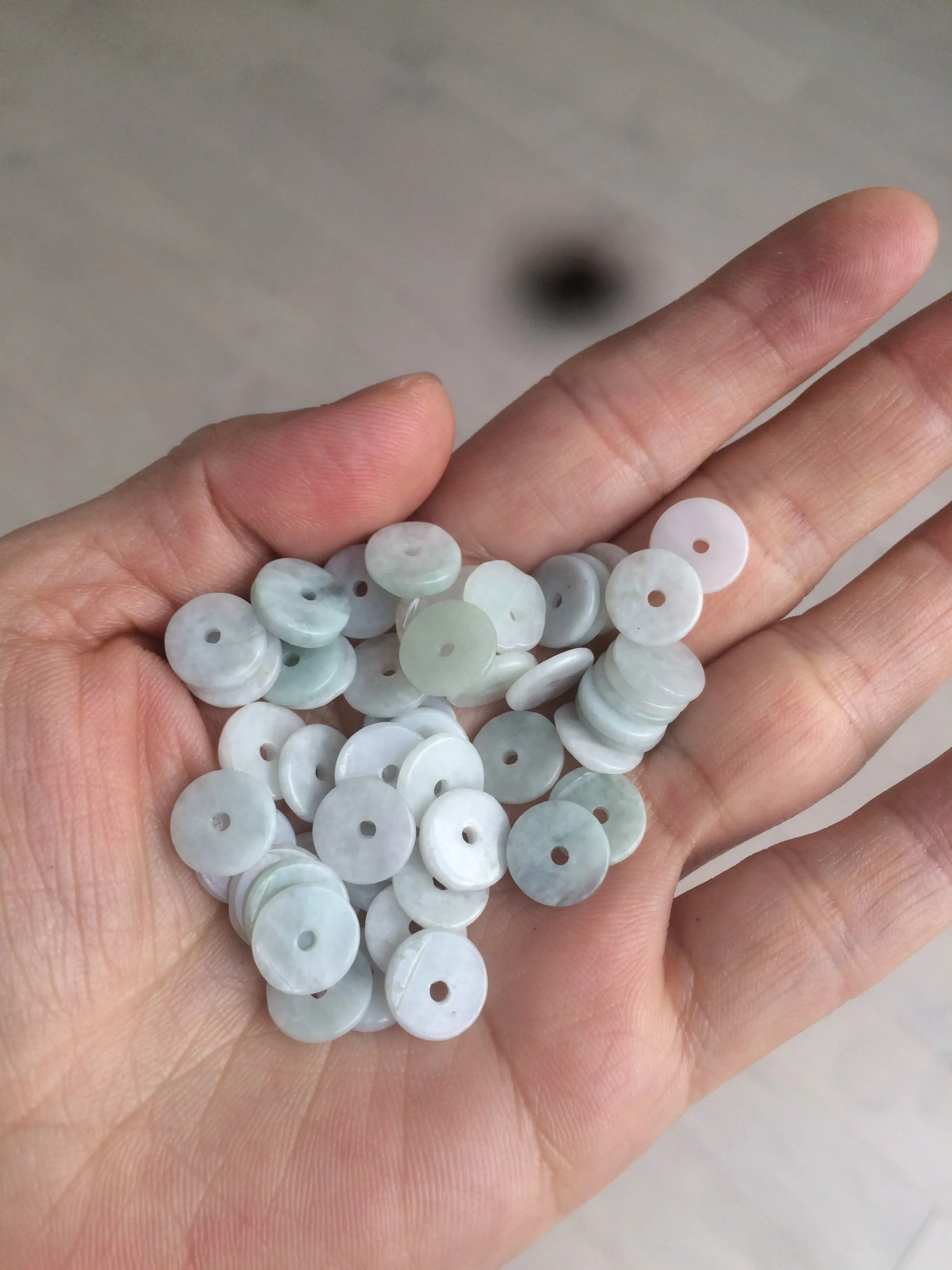 50 pieces of 100% Natural light green/white Jadeite Jade small safety button beads AS79 (supply)