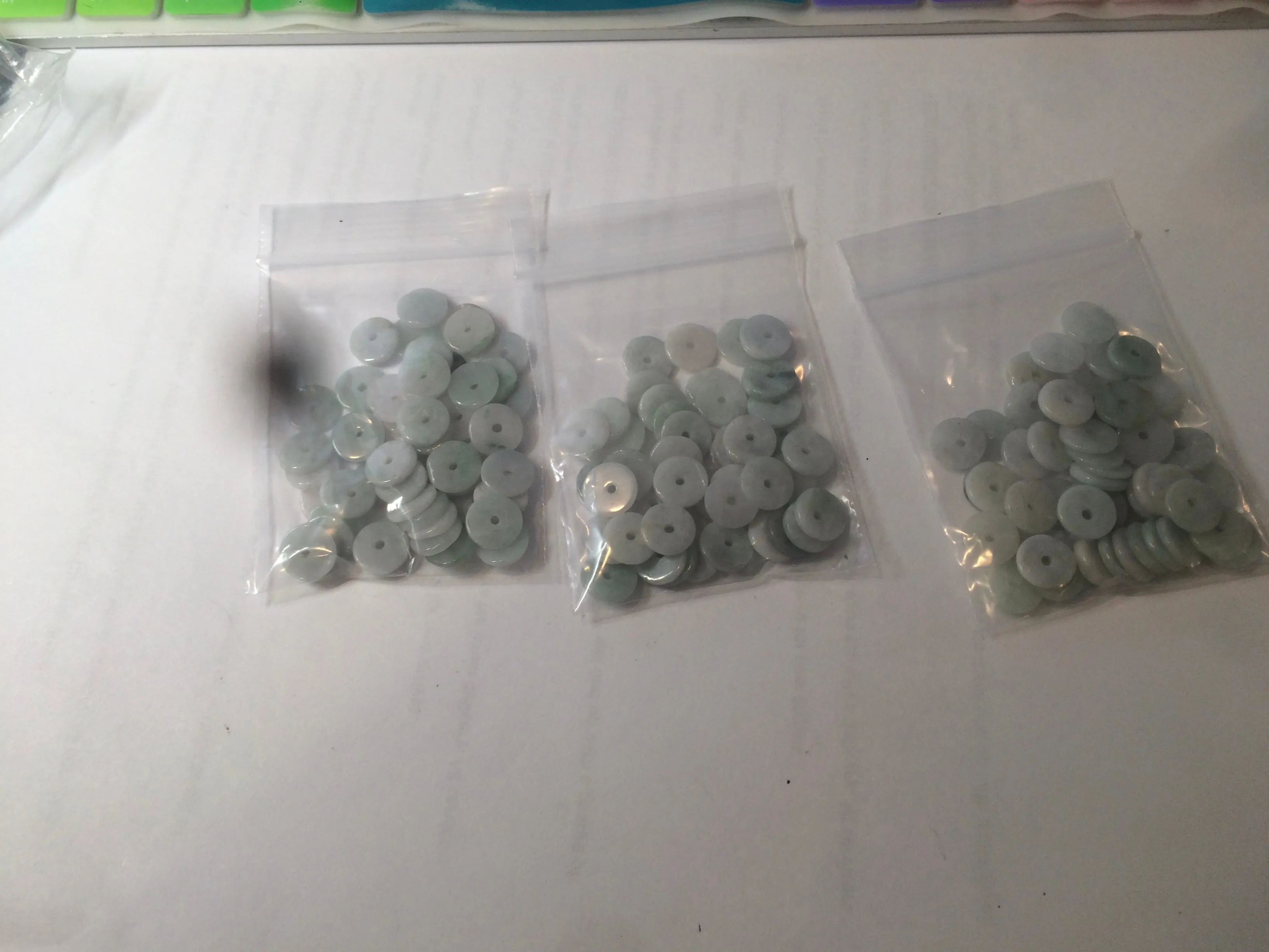 50 pieces of 100% Natural light green/white Jadeite Jade small safety button beads AS79 (supply)