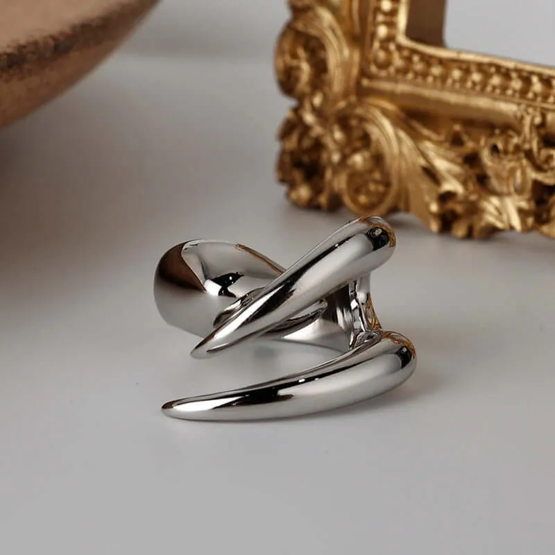 Adjustable Non-Tarnishing Fang Design Band Ring