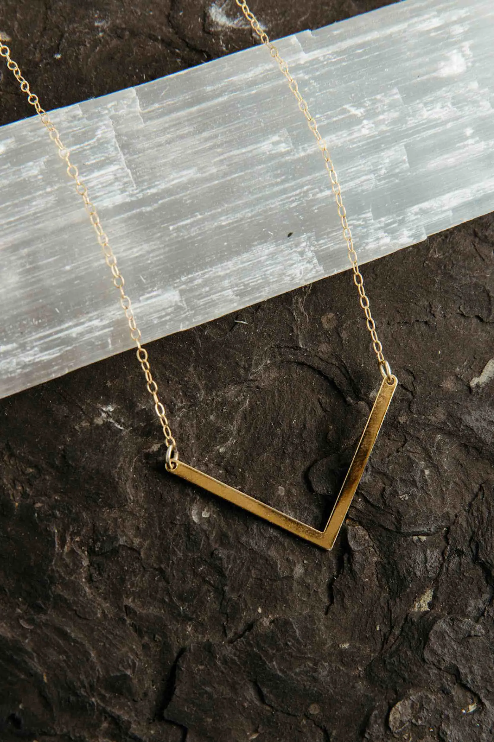 Aim True Gold Arrow Necklace