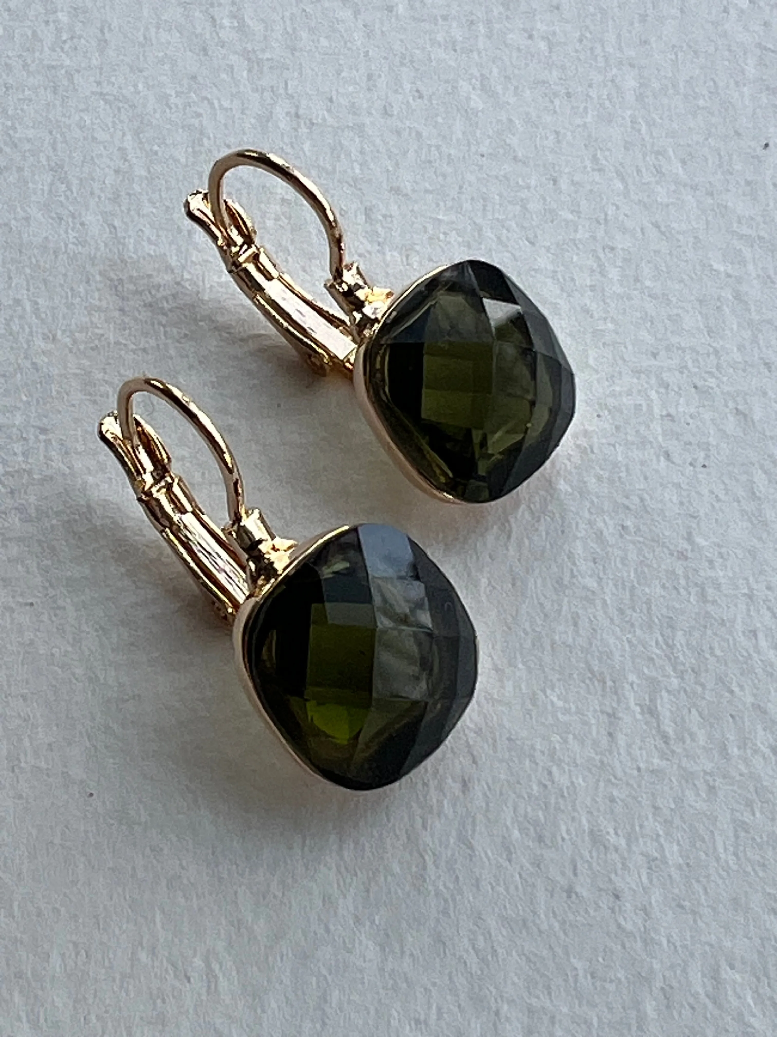 Choker Cut Earrings | Olive