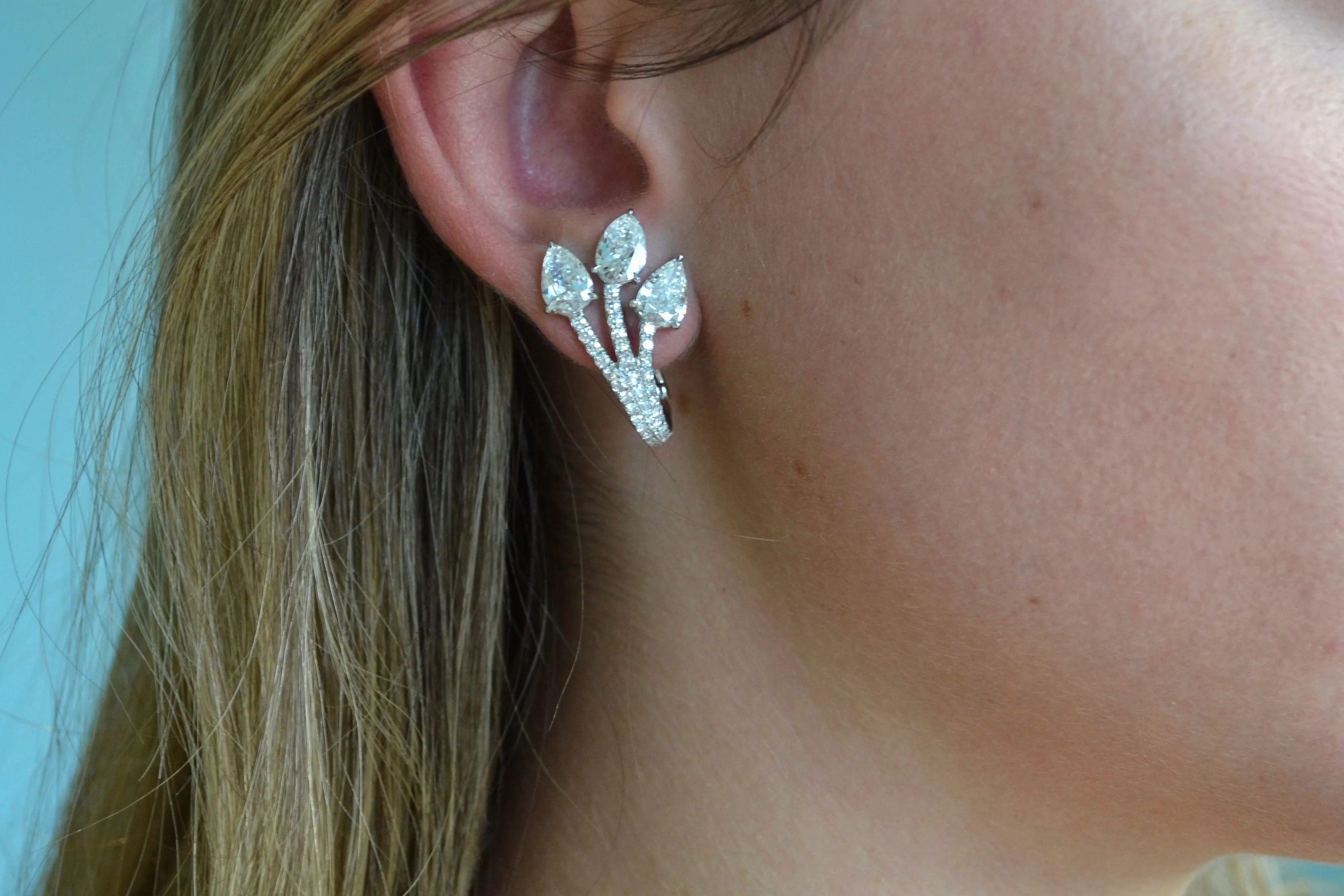 Eclat Jewels - One of a Kind Pear-shaped Diamond Earrings, Platinum