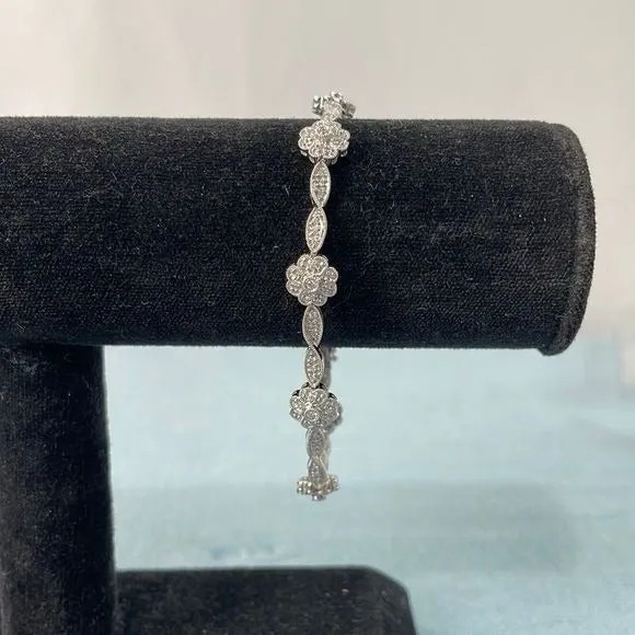 Floral14ktWhite Gold and Diamond Bracelet