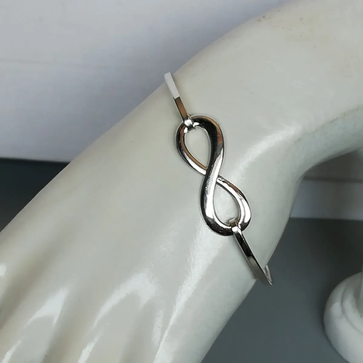 Infinity bangle | Sterling silver bangle | Cuff bracelet | Silver infinity | B14