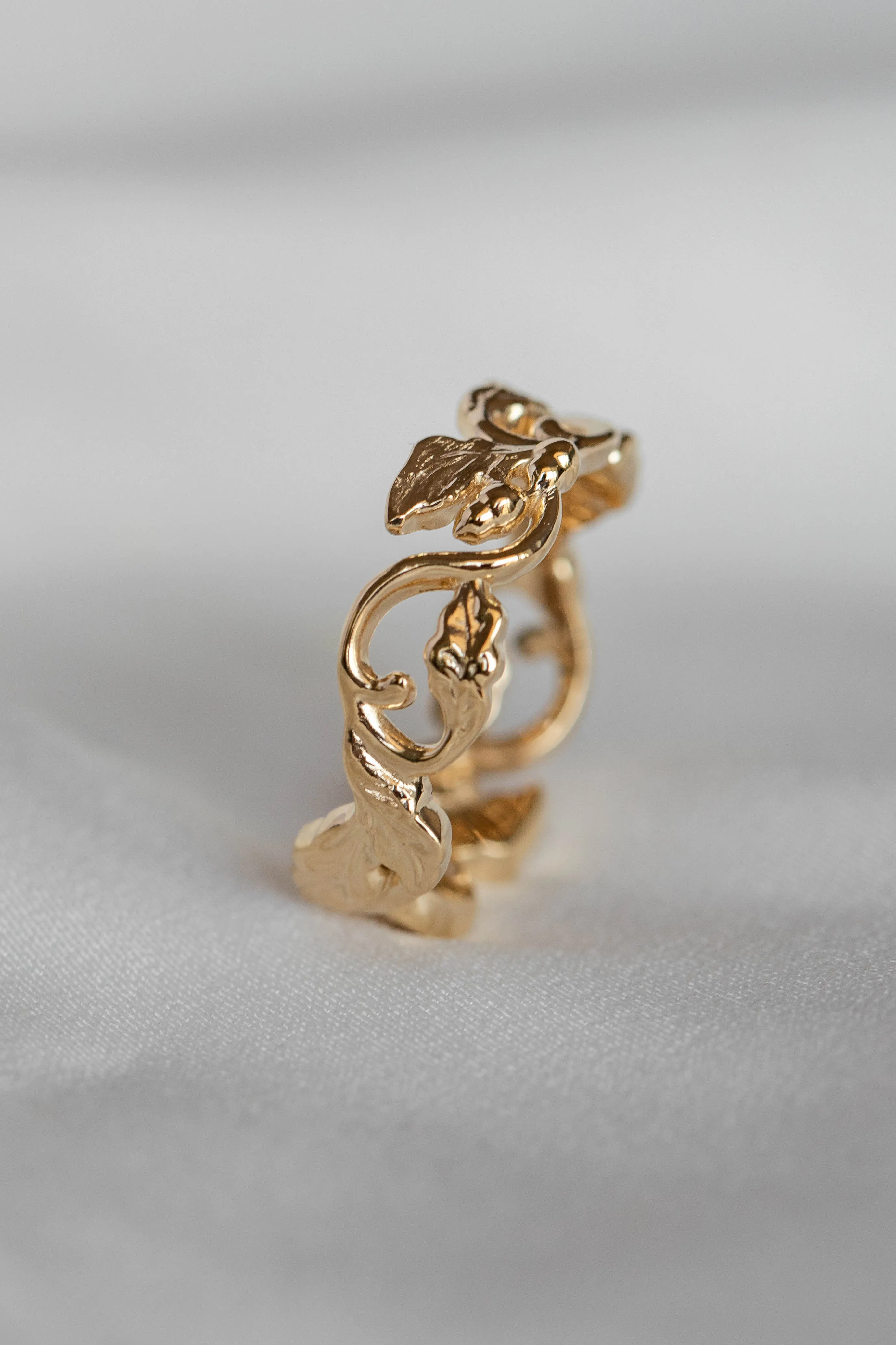 READY TO SHIP: Oak leaves and acorns wedding ring in 14K yellow gold, AVAILABLE RING SIZES - 5.5, 8.5 US