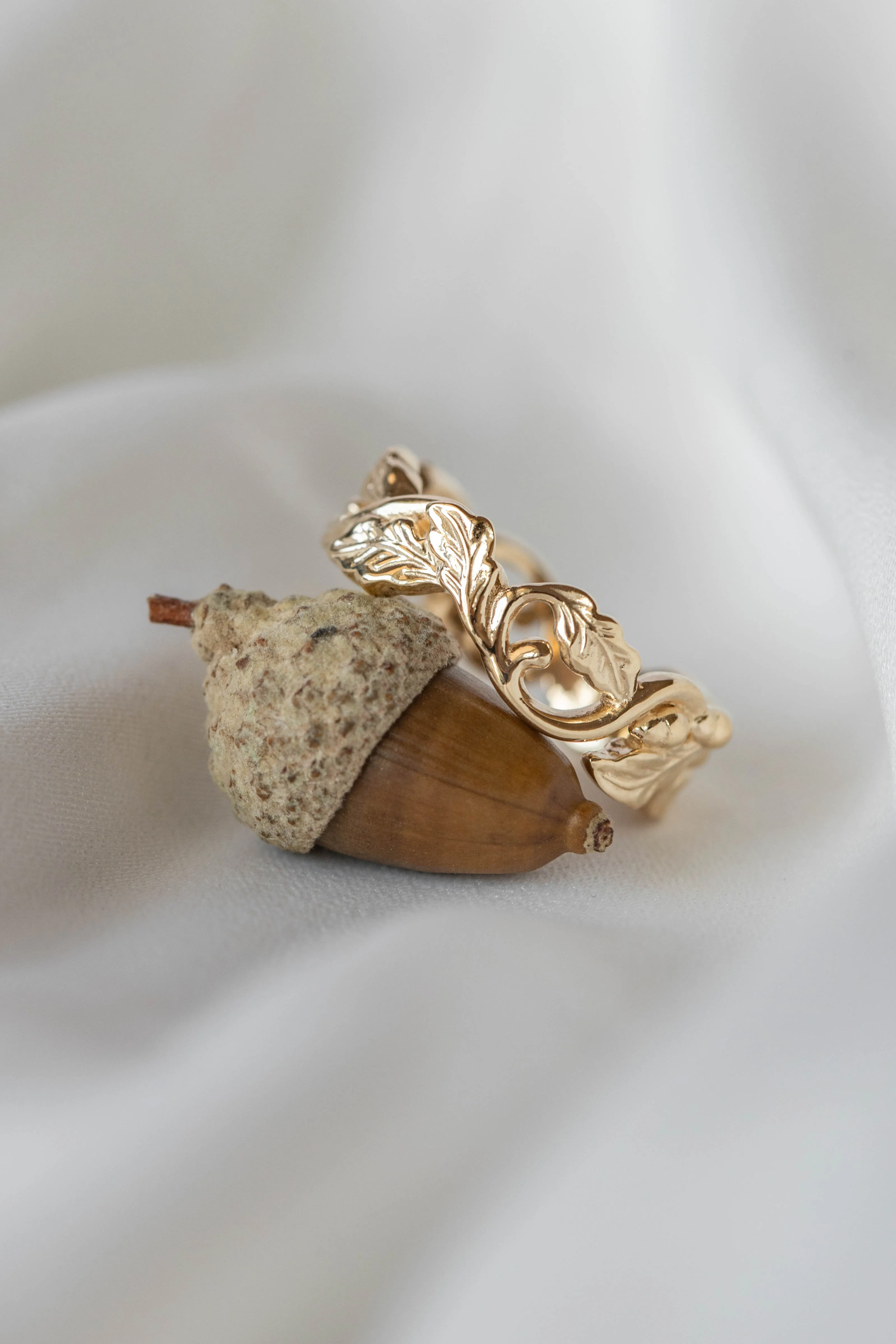 READY TO SHIP: Oak leaves and acorns wedding ring in 14K yellow gold, AVAILABLE RING SIZES - 5.5, 8.5 US