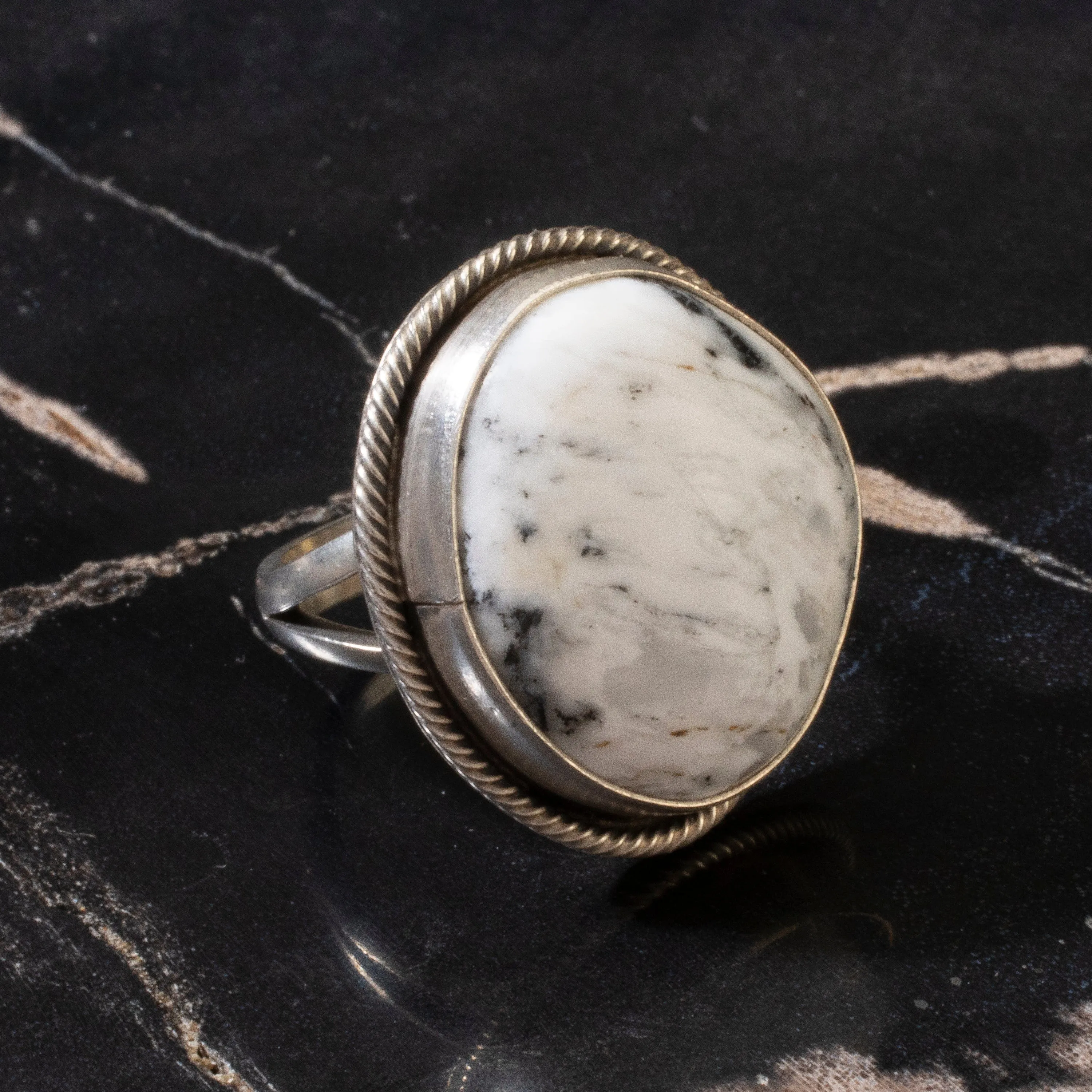 Scott Skeets White Buffalo Turquoise Round Navajo USA Native American Made 925 Sterling Silver Ring