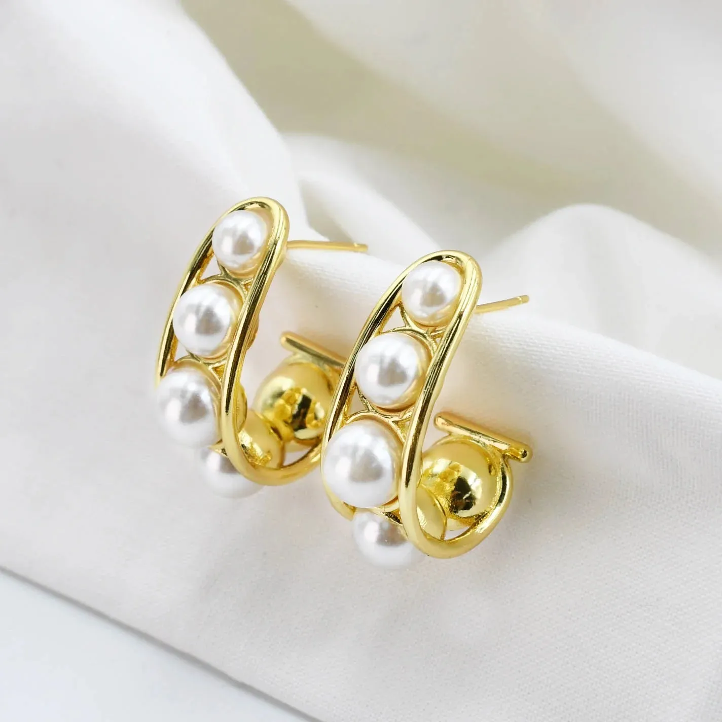 Treasure Jewels - Glam Pearl Hoop - PREORDER