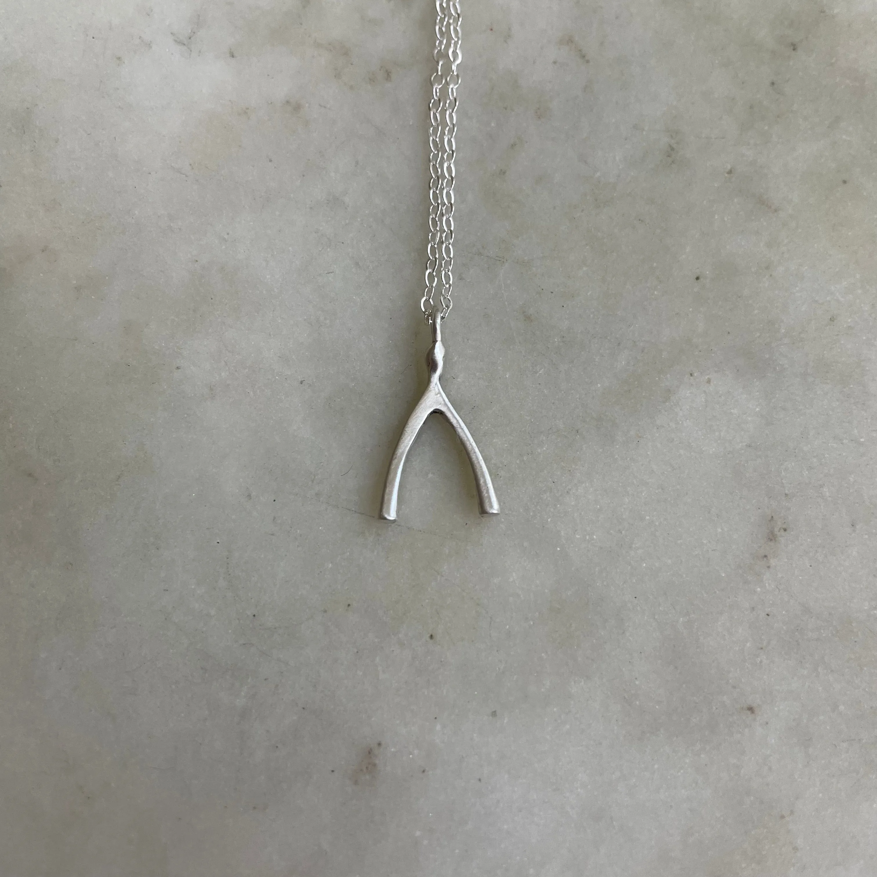 WISHBONE PENDANT