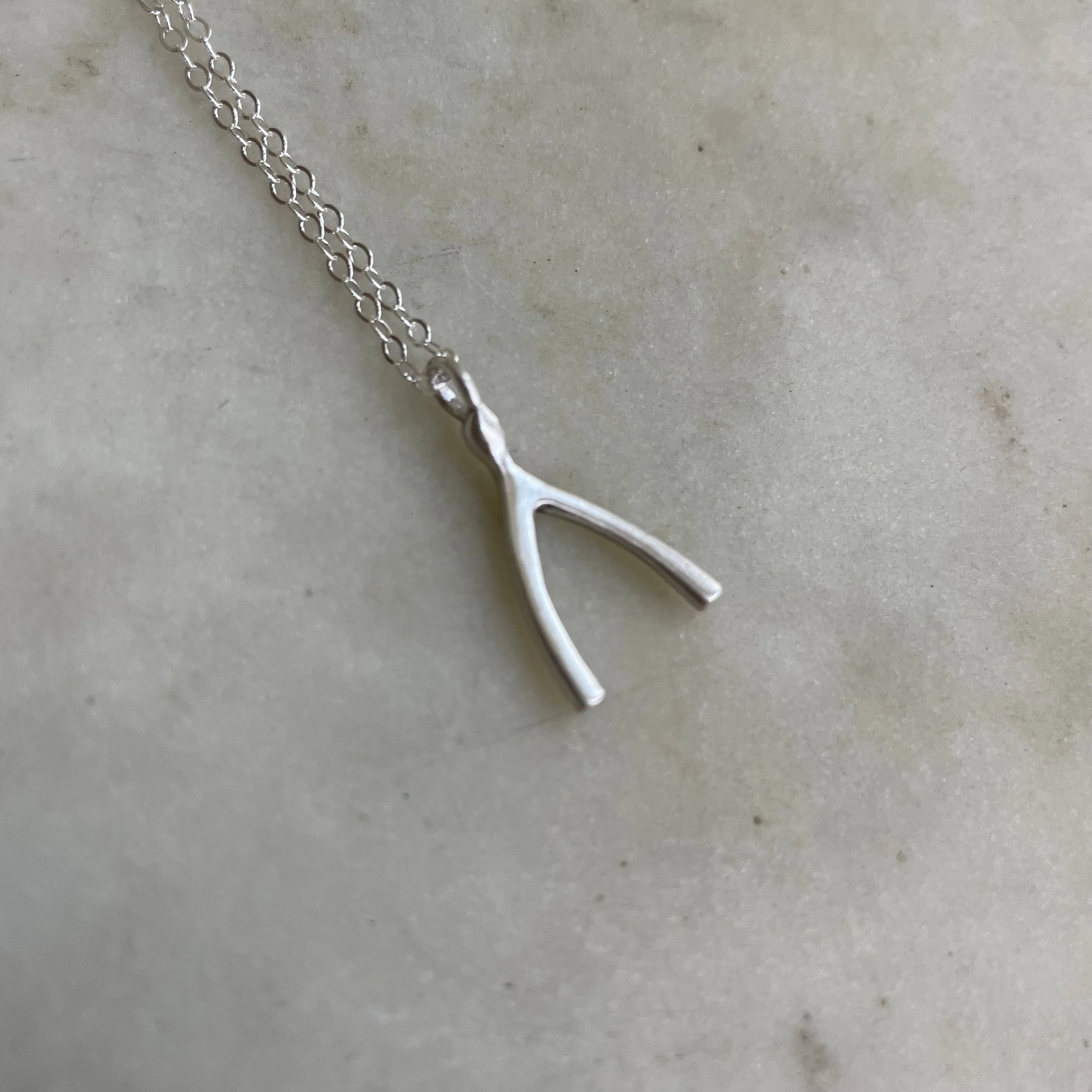 WISHBONE PENDANT