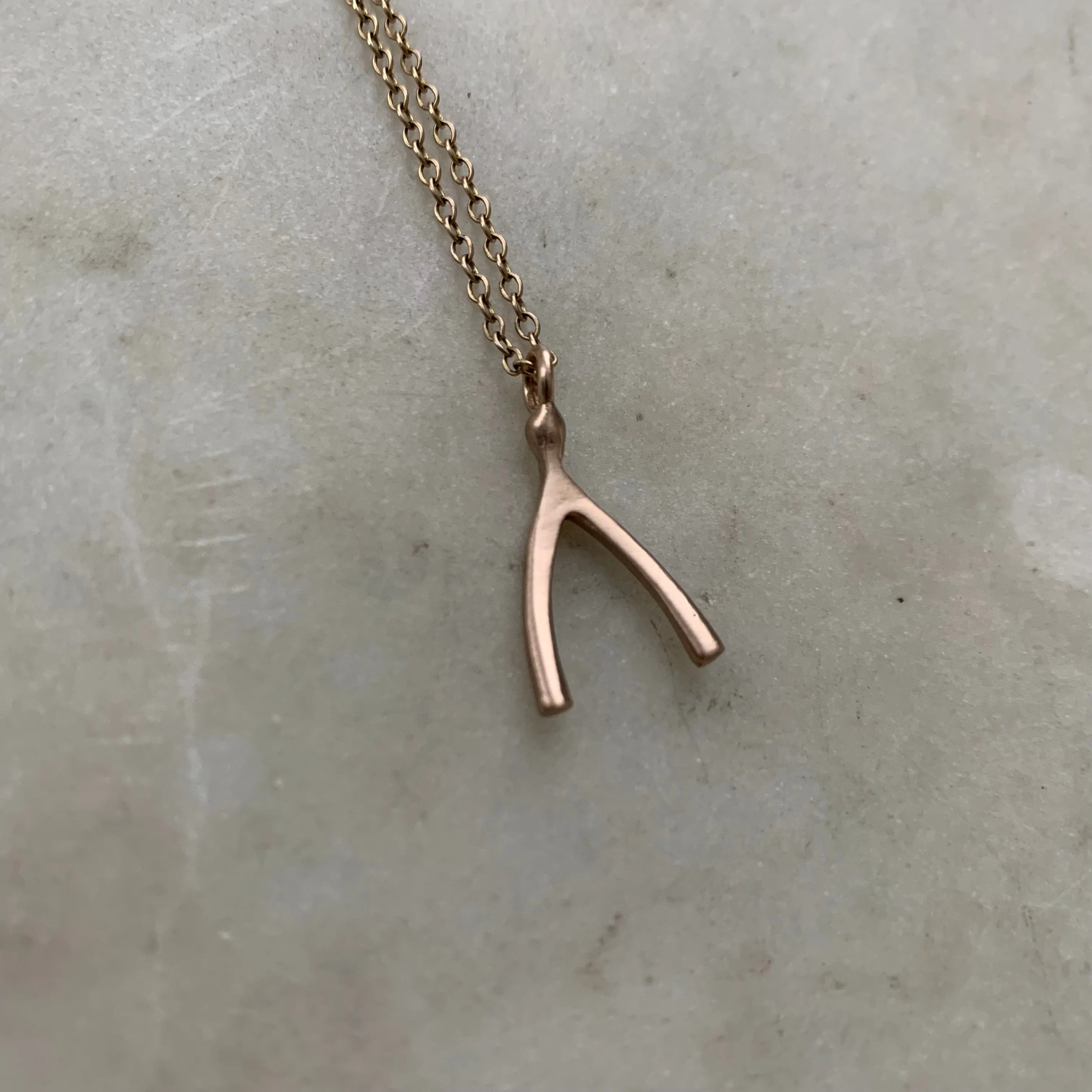 WISHBONE PENDANT